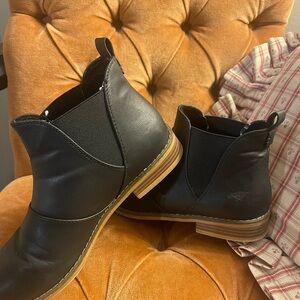 Rocket Dog Black Ankle Moccasins